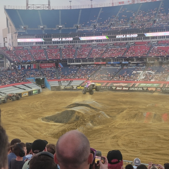 Nothing - Picture 6 of 16